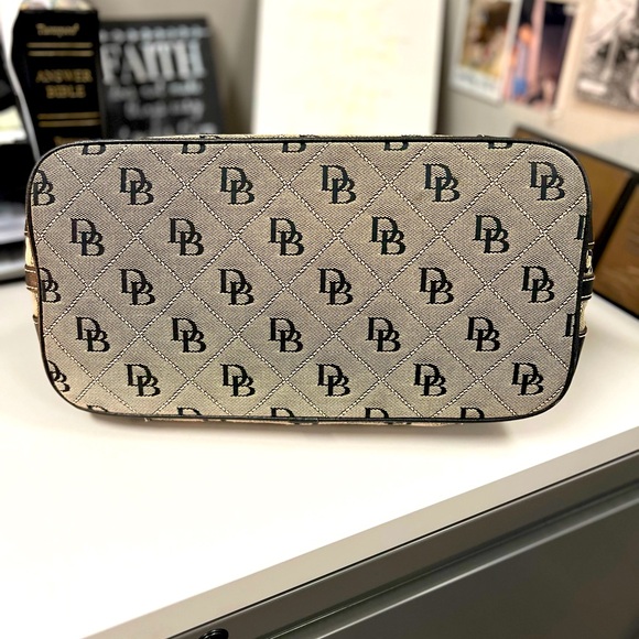 DOONEY & BOURKE Greta Collection - Picture 4 of 16
